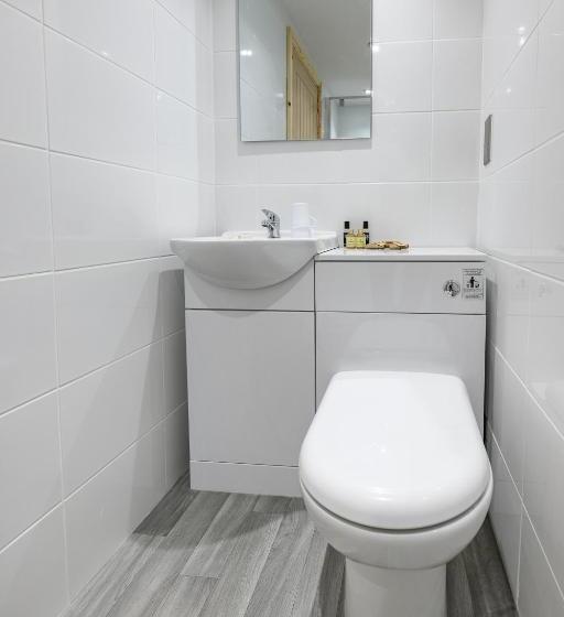 Отель Woodlands Hall