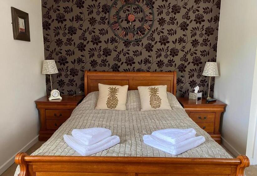 ホテル Ye Olde George Inn  Badger Pubs