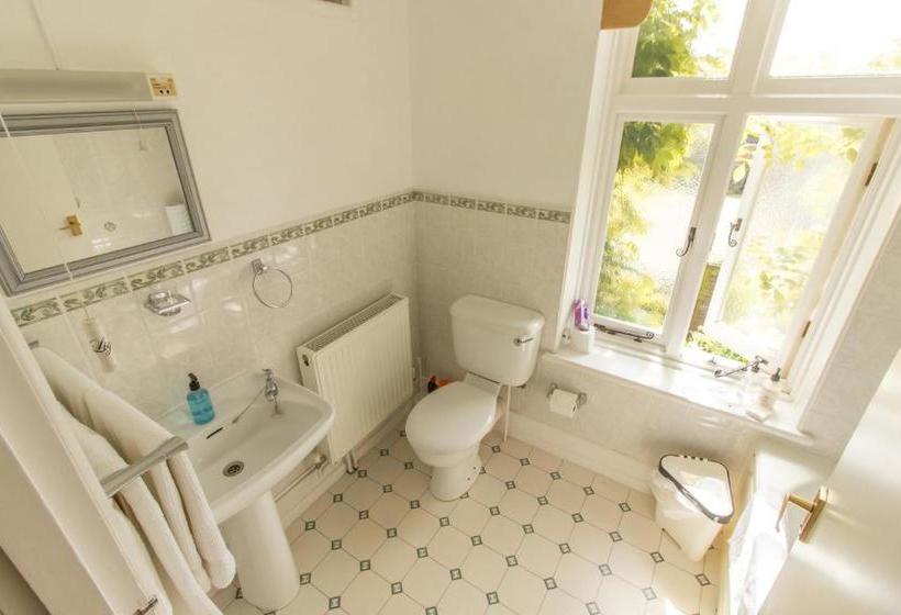 Leygreen Farmhouse Bed And Breakfast