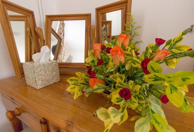 Leygreen Farmhouse Bed And Breakfast