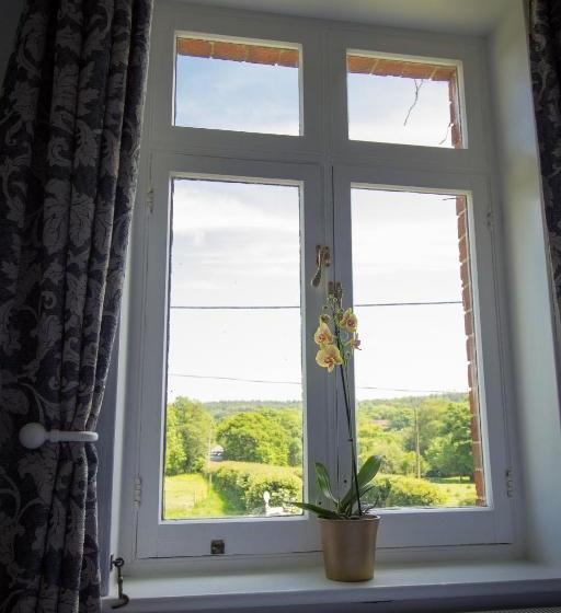 Leygreen Farmhouse Bed And Breakfast