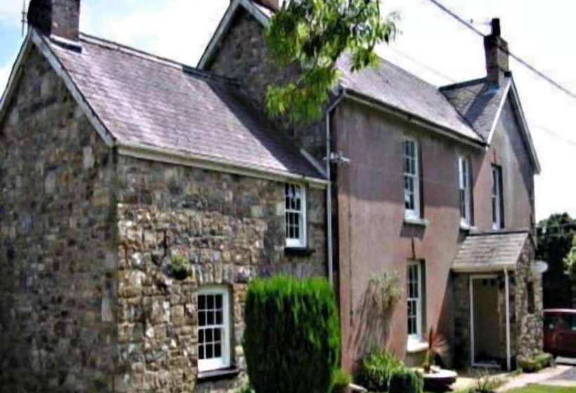 Llysyfran Farm B&b