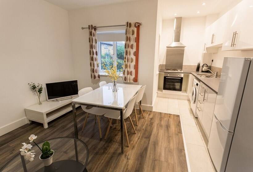 Meridian Apartment Suites