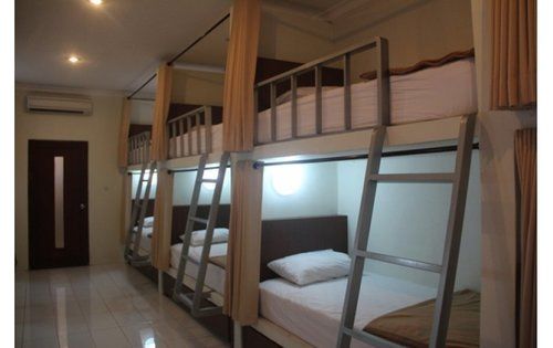 Hostel Mirah