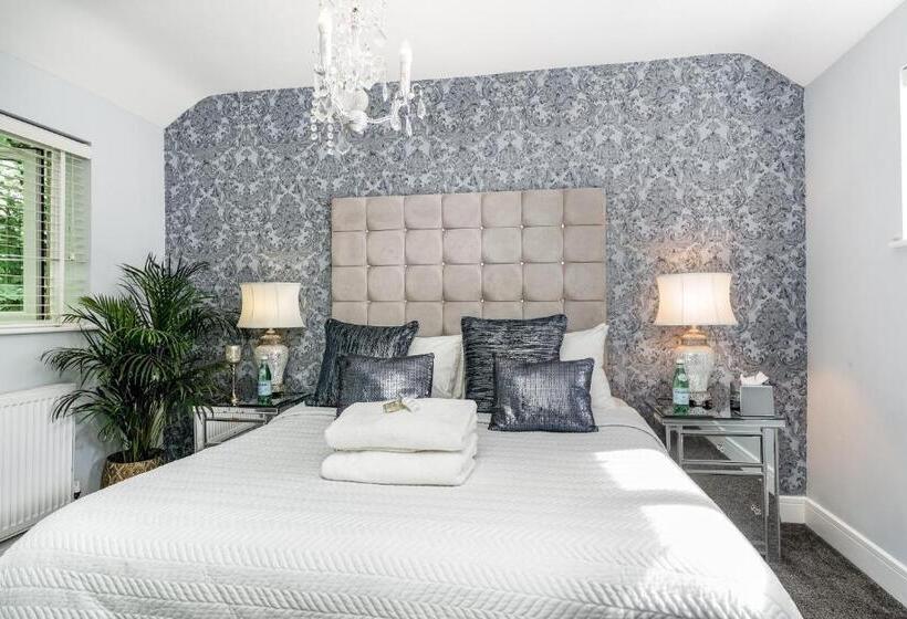 Newmarket Boutique Apartments