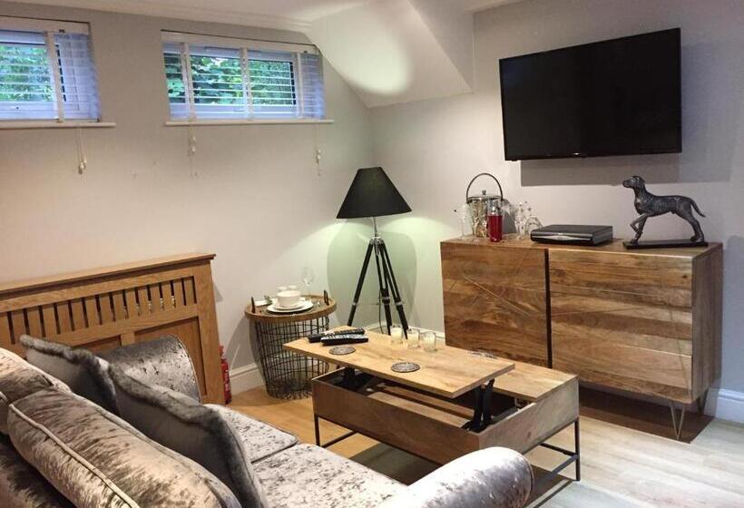 Newmarket Boutique Apartments