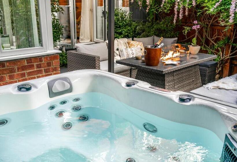 Newmarket Boutique Apartments