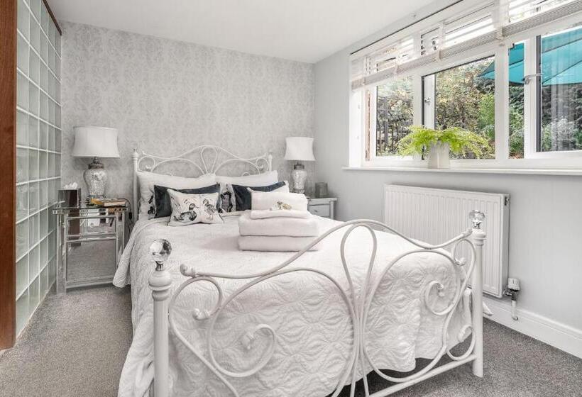 Newmarket Boutique Apartments