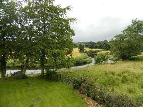 بنسيون Agivey Lodge