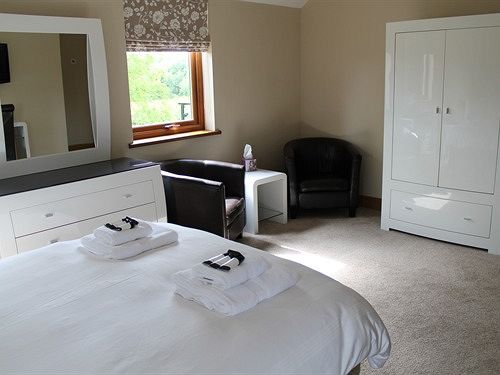 بنسيون Agivey Lodge