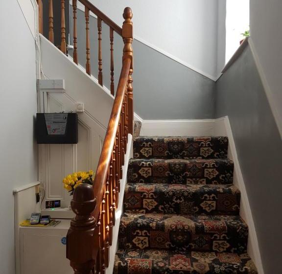 Пансион Burnside Guest House