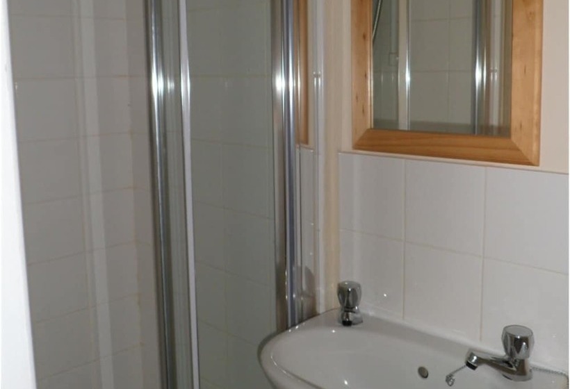 膳宿费 Carlton Lodge