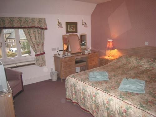 بنسيون Castle Farm Guest House