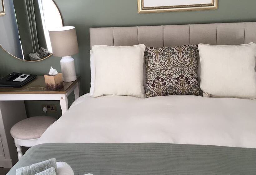 膳宿费 Castlecroft Bed And Breakfast