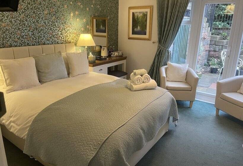 膳宿费 Castlecroft Bed And Breakfast