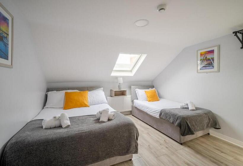 פנסיון Chamberlain House