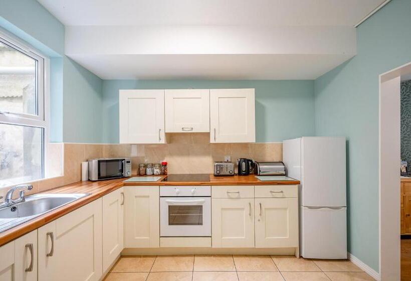 פנסיון Chamberlain House