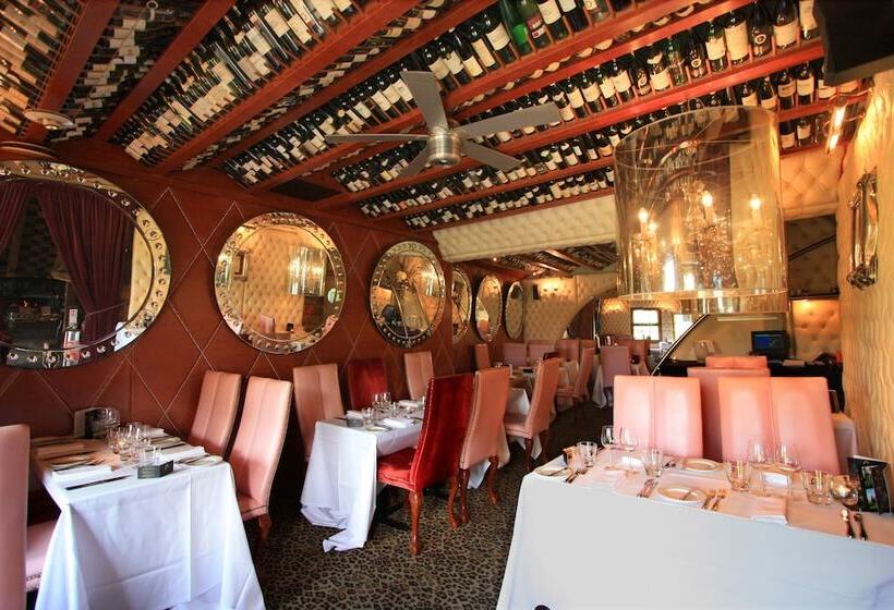 بنسيون Crazy Bear  Stadhampton