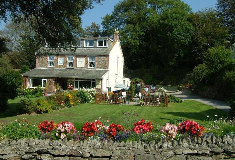 ペンション Elerkey Guest House