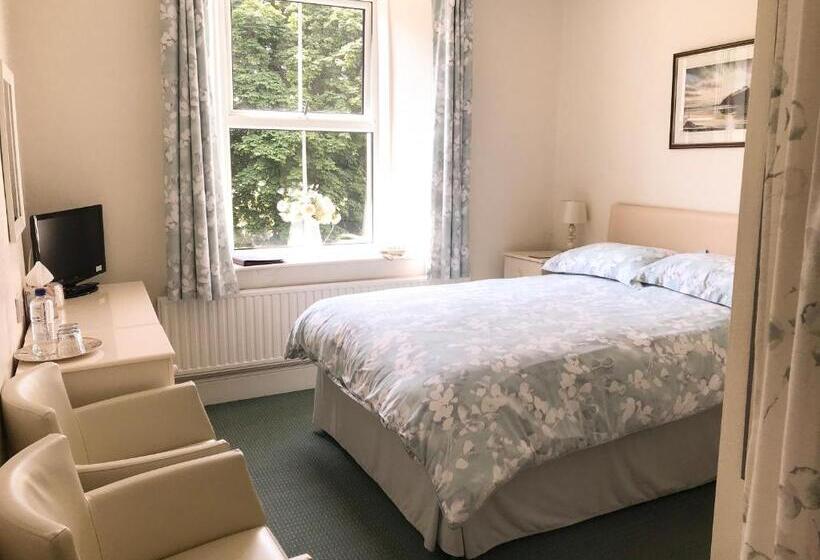 ペンション Elerkey Guest House