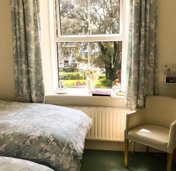 ペンション Elerkey Guest House