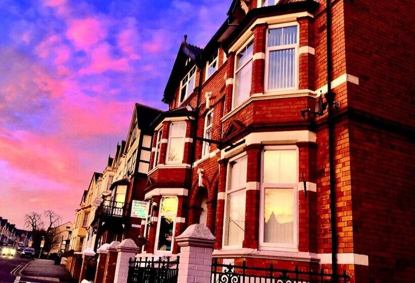 بنسيون Greylands Guest House