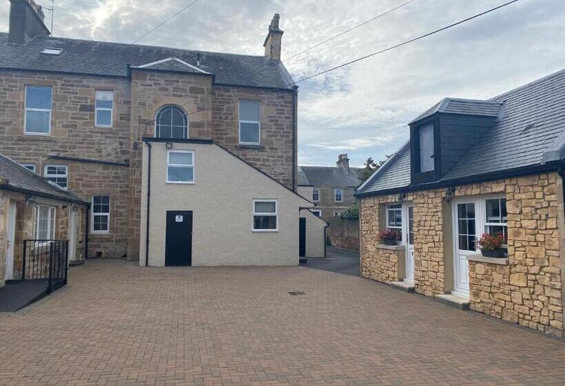 Пансион Miller House Courtyard