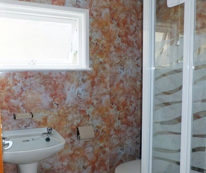 بنسيون Old Castle Farm Guest House