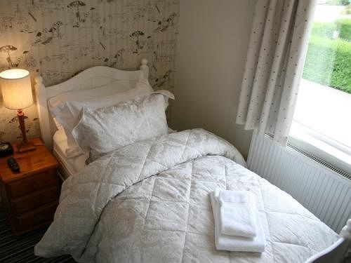 بنسيون Overcliff Lodge