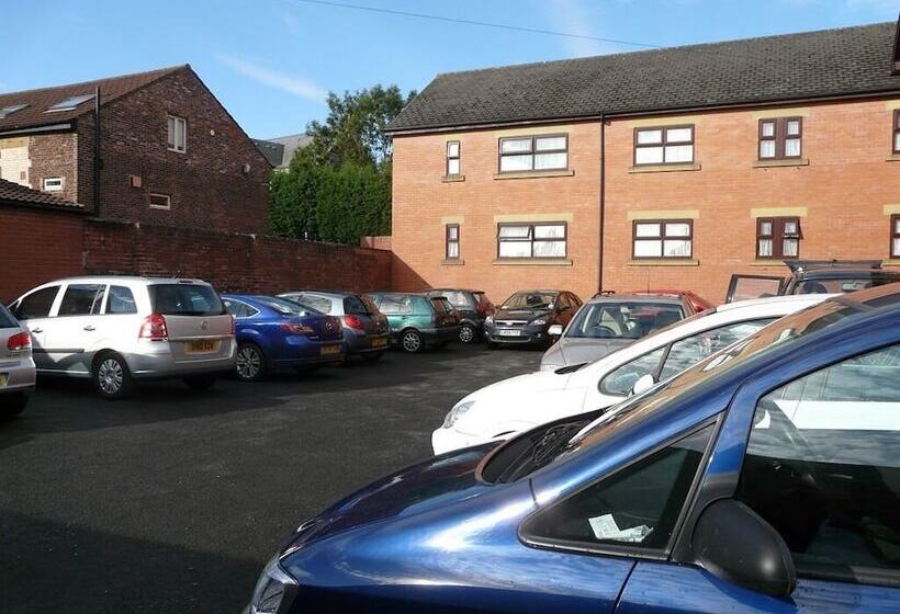 ペンション The Premier Lodge