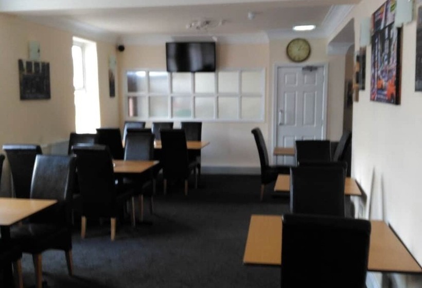 ペンション The Premier Lodge