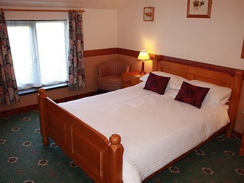 פנסיון Shawgate Farm Guest House