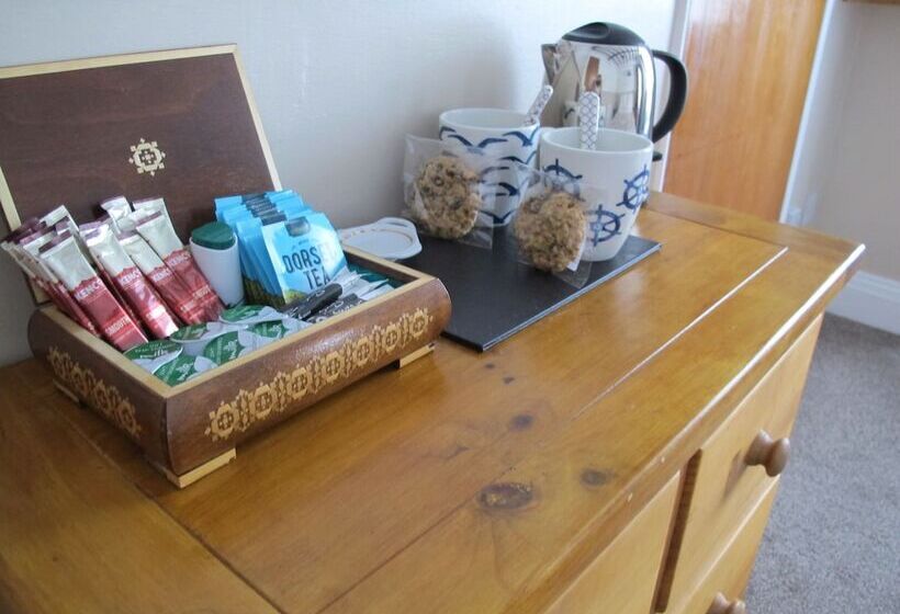 펜션 Stone S Throw Guesthouse