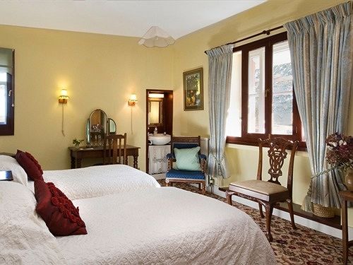 ペンション Thatch Close Farm