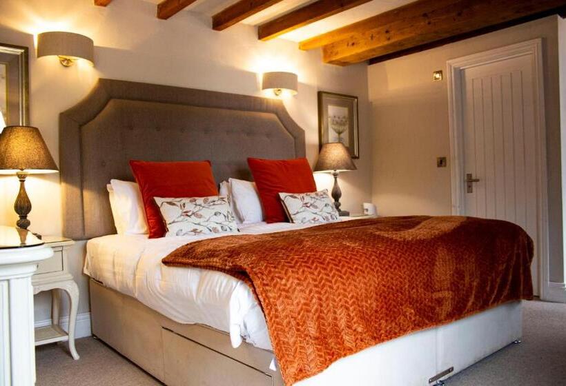 پانسیون The Cottage