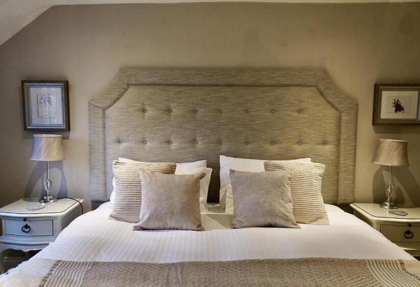 پانسیون The Cottage