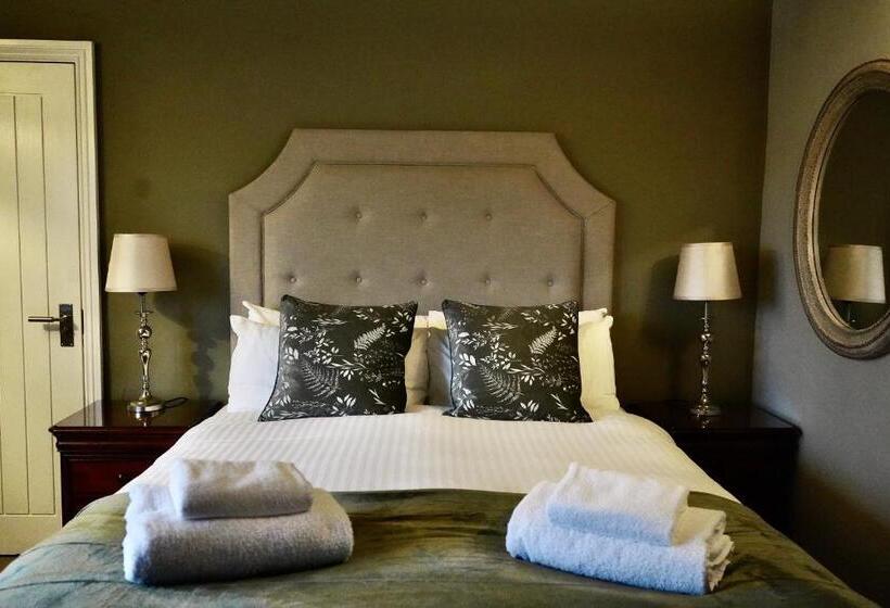 پانسیون The Cottage