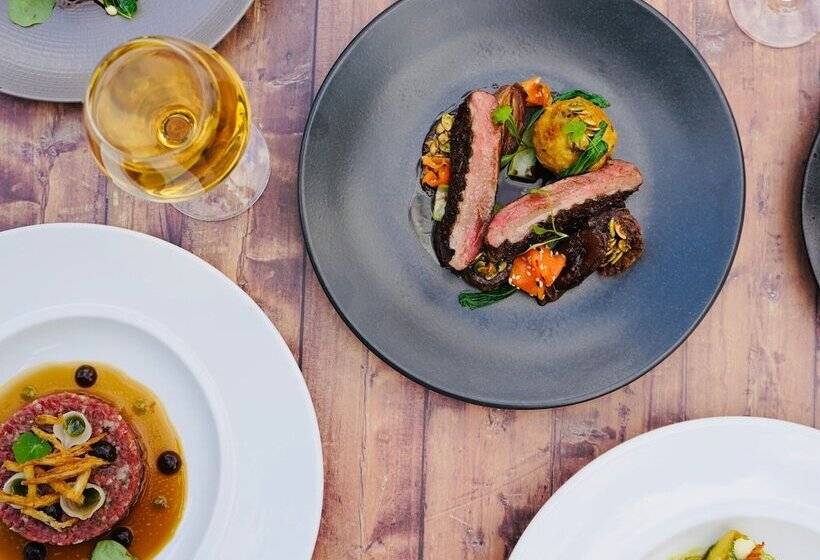 پانسیون The Cottage