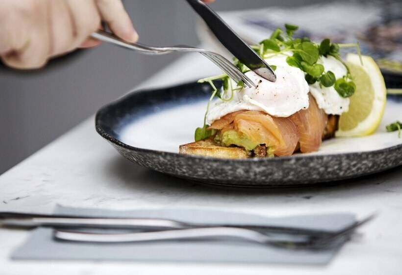 پانسیون The Cottage