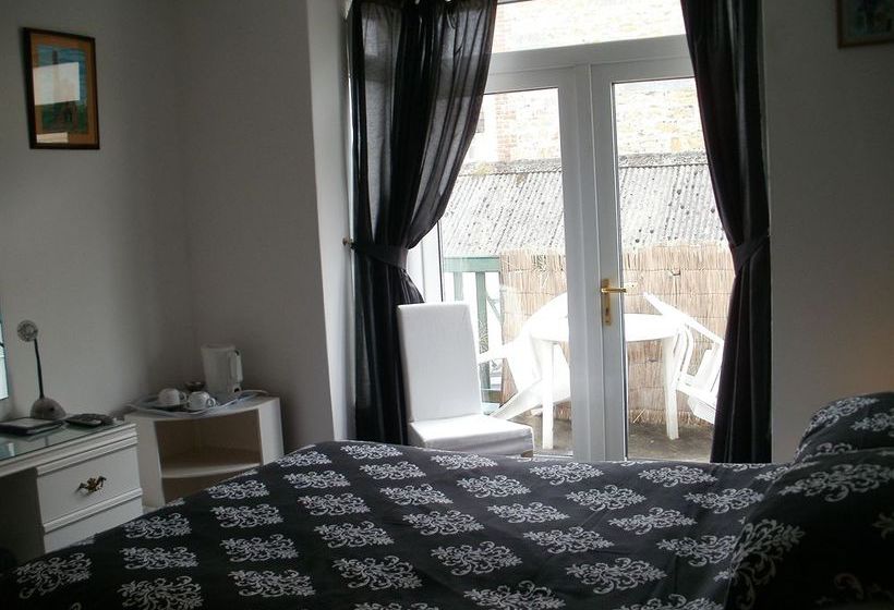 פנסיון The Croft Guest House