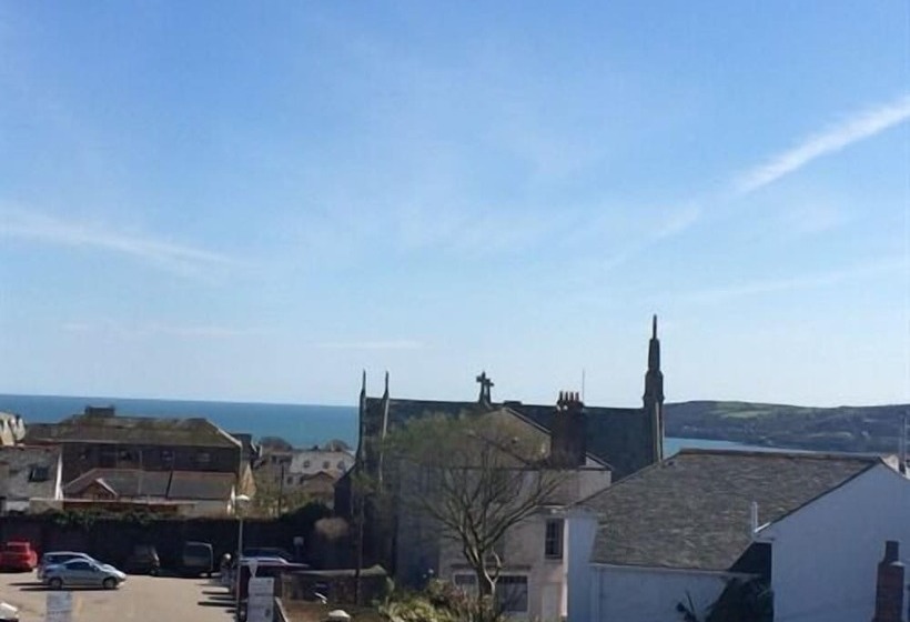 Пансион The Fountain Tavern