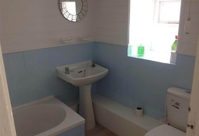 Пансион The Fountain Tavern