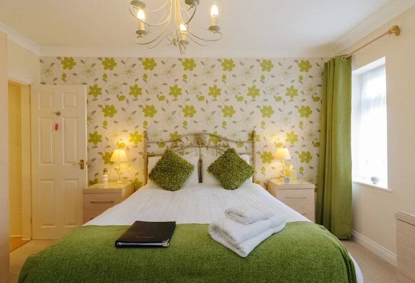 פנסיון The Gables Guest House