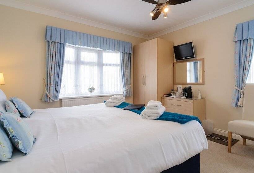 פנסיון The Gables Guest House