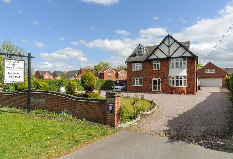 פנסיון The Gables Guest House