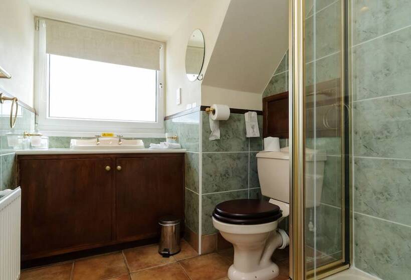 פנסיון The Gables Guest House