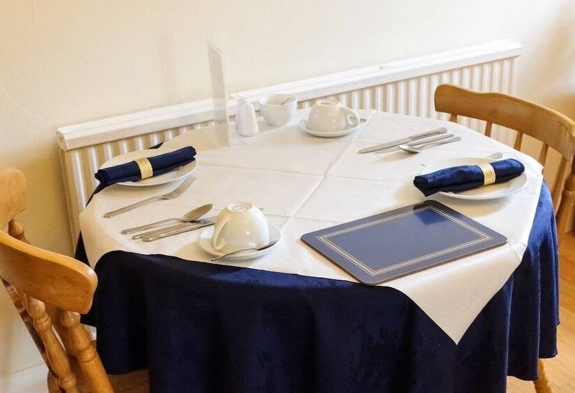 פנסיון The Gables Guest House