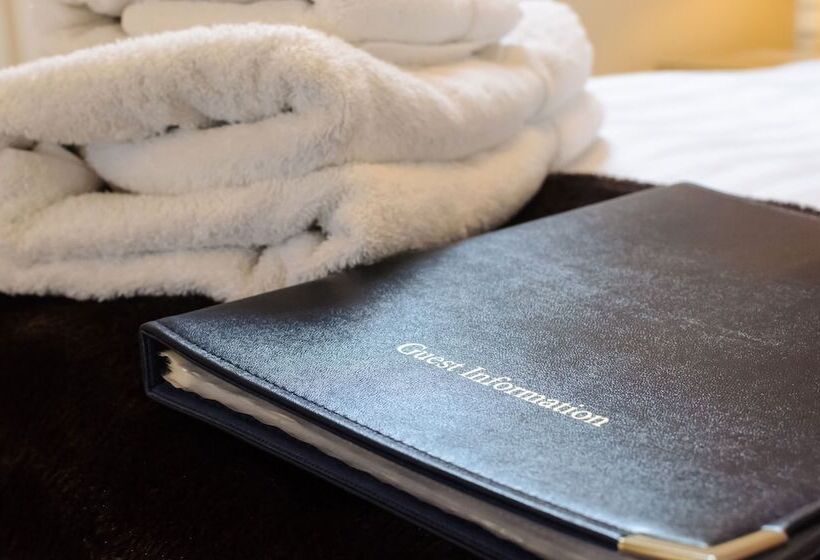 פנסיון The Gables Guest House