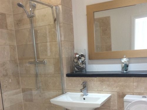 פנסיון Waverley Guest House