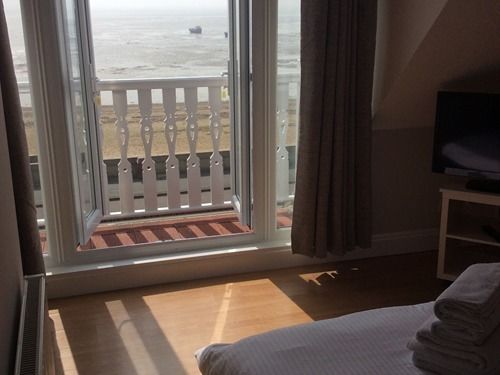 פנסיון Waverley Guest House